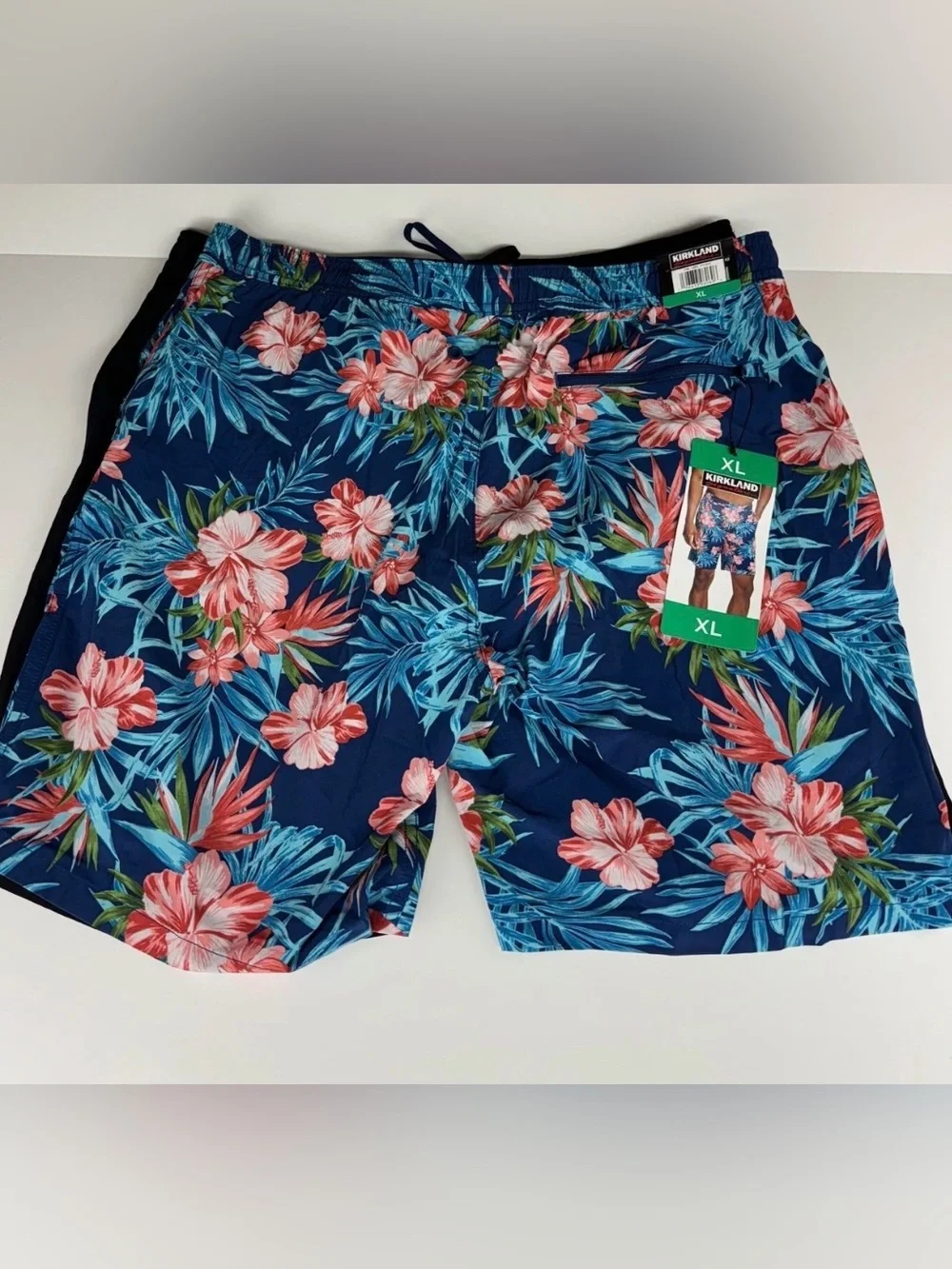 Kirkland Signature Men's Lined Stretch 2 Swim Trunks Tropical / Black Size XL